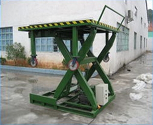 高空作業(yè)車(chē)